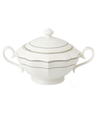 La Luna Collection Bone China Soup Tureen and Lid, Lace Design