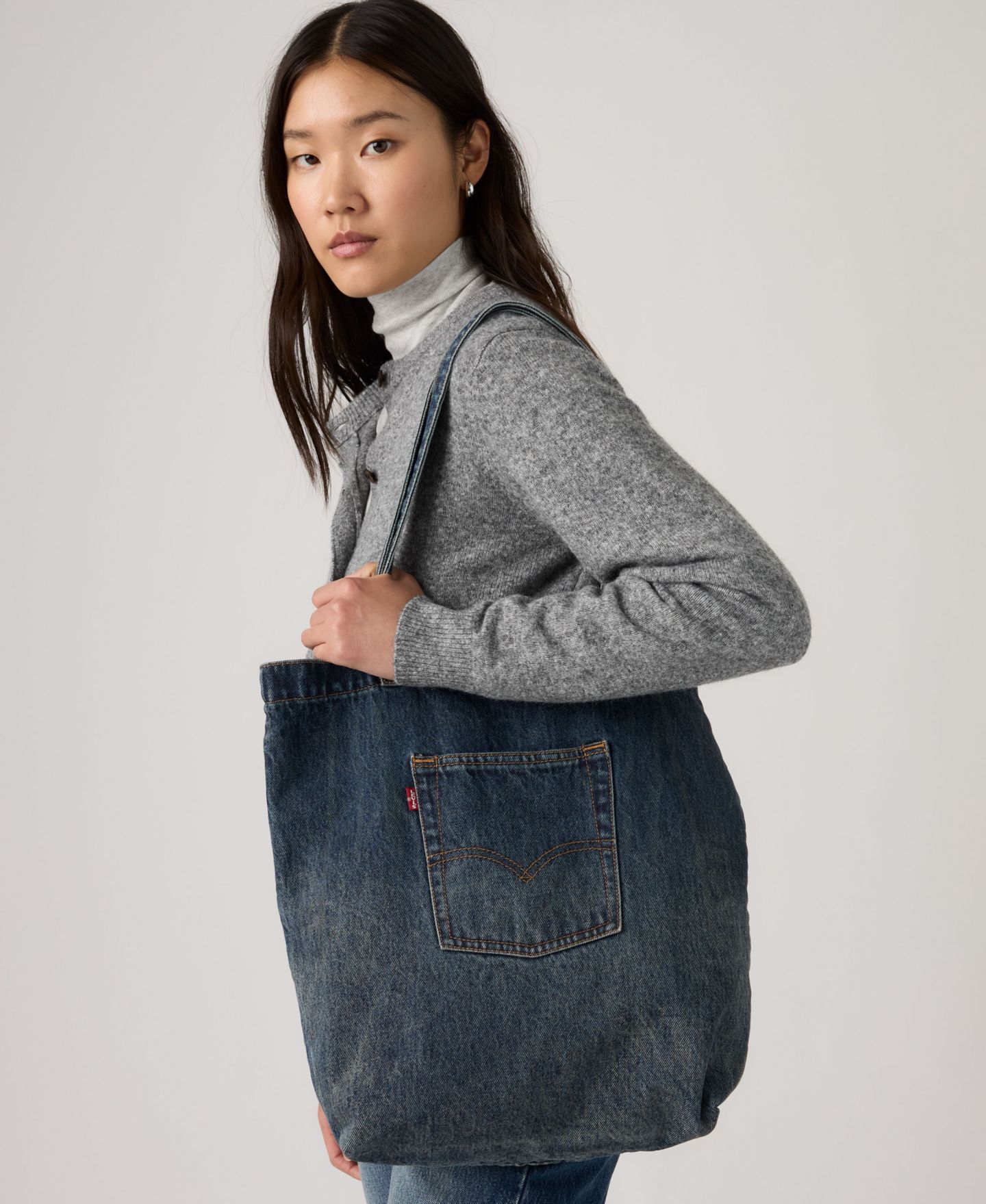 Женская сумка Levi's Premium Denim Laid In Tote, цвет: Laid In The Meadow — фото 2