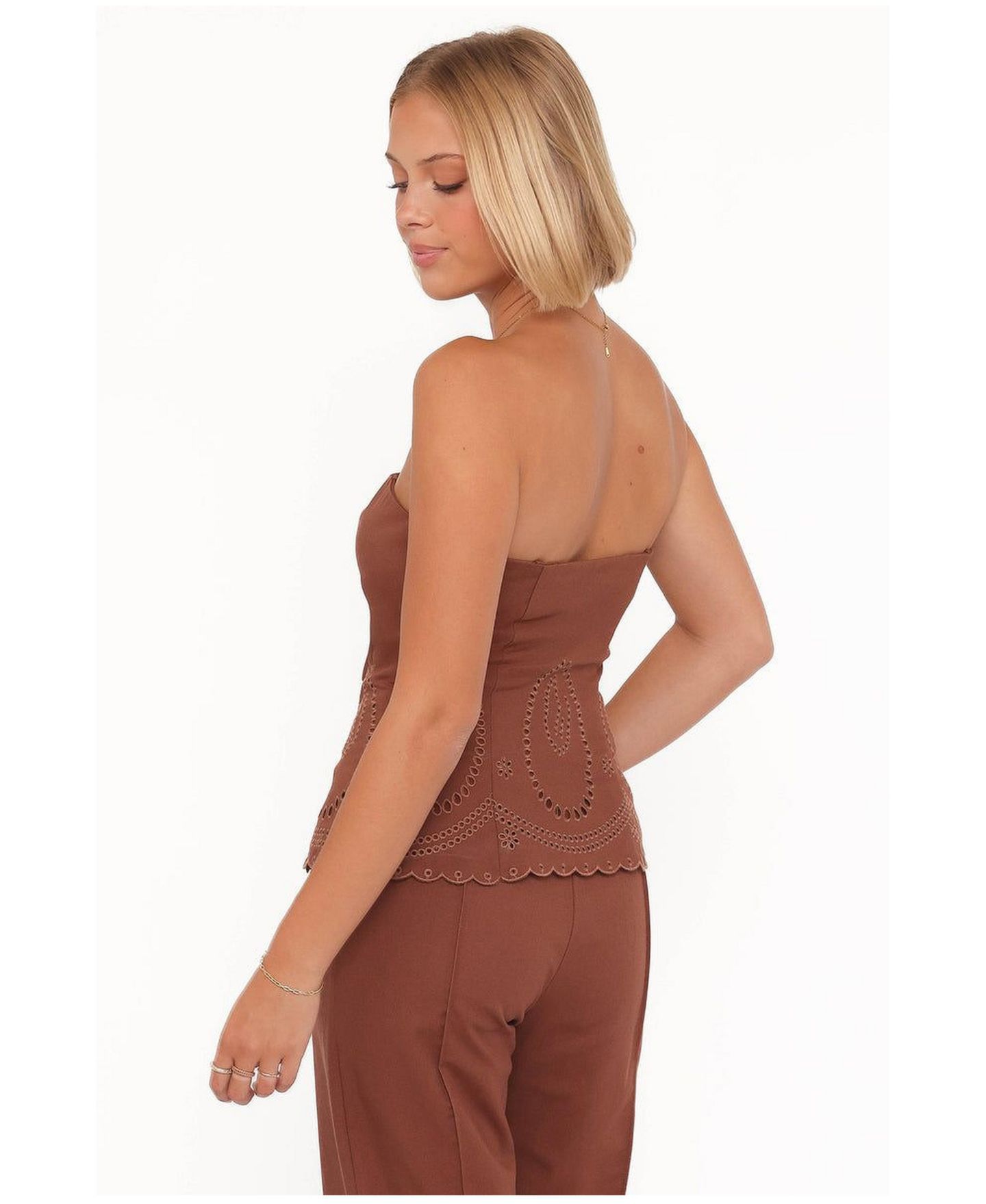 Женский топ Petal and Pup Benton Strapless Eyelet, цвет: Коричневый — фото 3