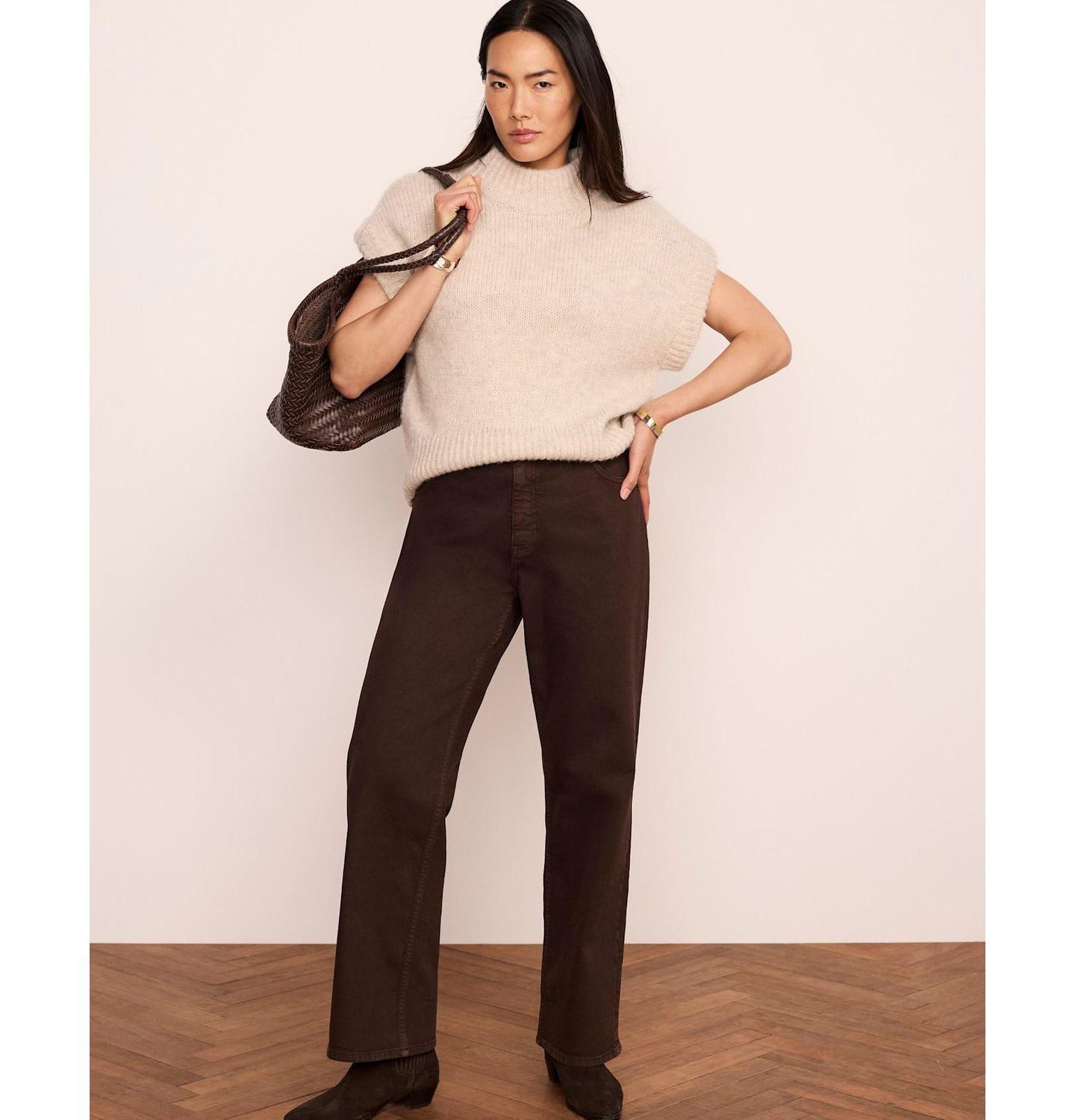 Женский свитер Mint Velvet High-Neck Wool-Blend Cap-Sleeve, цвет: Чёрный — фото 2