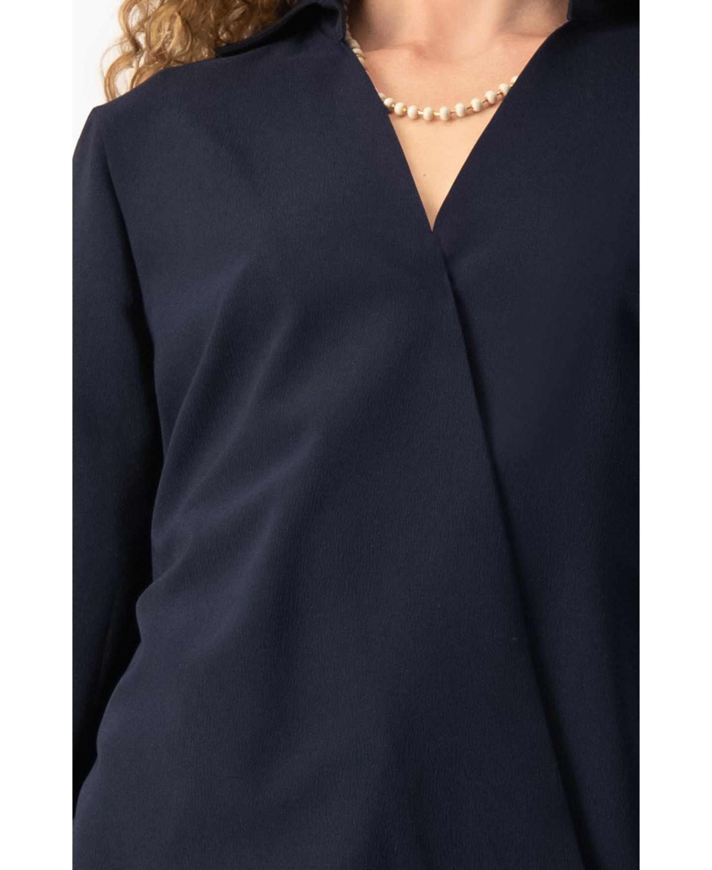 Женская блузка Ivonne V-Neck Wrap with Barrel Cuffs, цвет: Тёмно-синий — фото 4