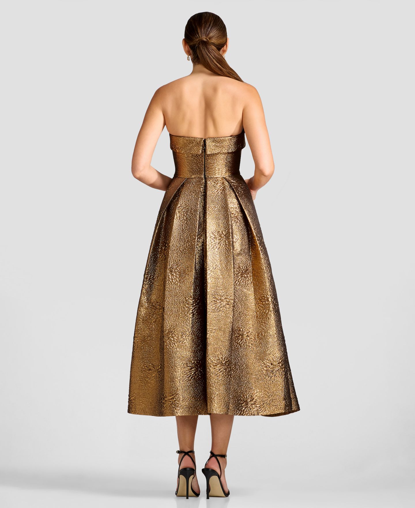 Женское платье Dress the Population Mika Strapless Fit & Flare Tea Length, цвет: Золотой — фото 5