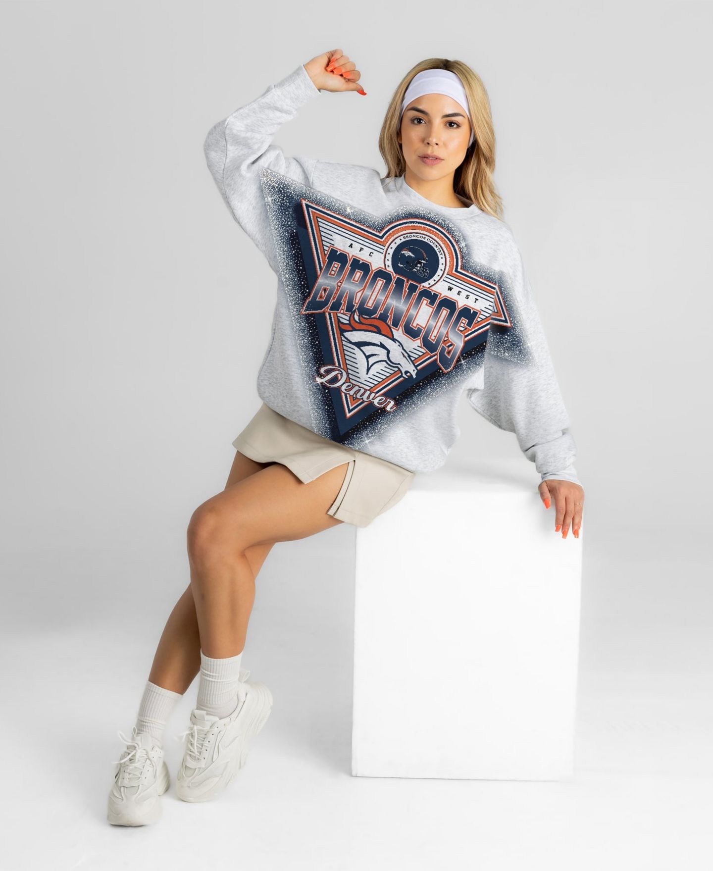 Женская толстовка Gameday Couture Heather Gray Denver Broncos Chasing Victory Rhinestone Spray Oversized Fleece — фото 5