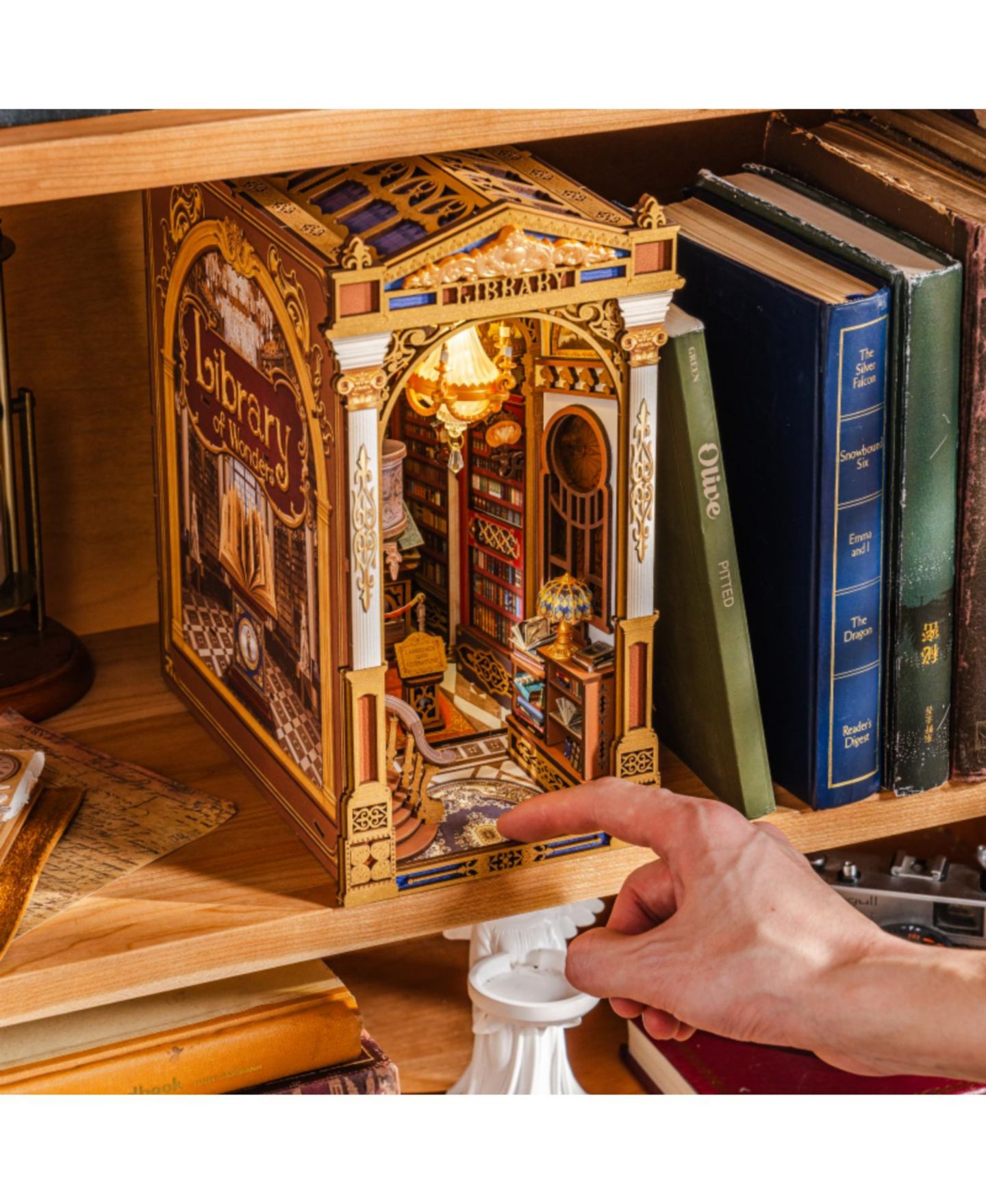 Детский конструктор Robotime Library Book Nook Library of Wonders 3D Wooden Puzzle Building Set with LED Lights, Ages 14+ — фото 3
