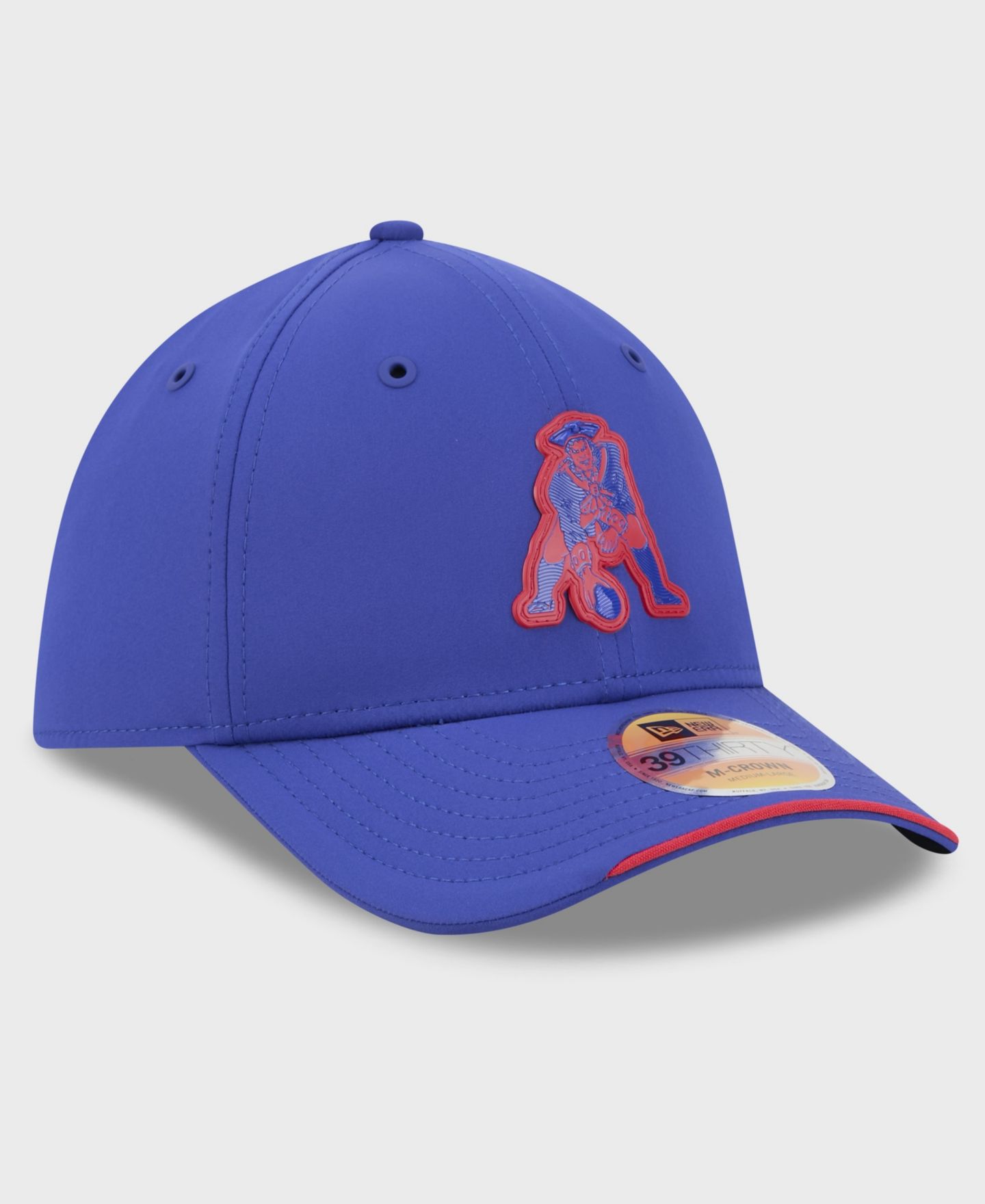 Мужская кепка New Era Royal New England Patriots 2026 Sideline Throwback 39THIRTY M-Crown Flex Hat — фото 3