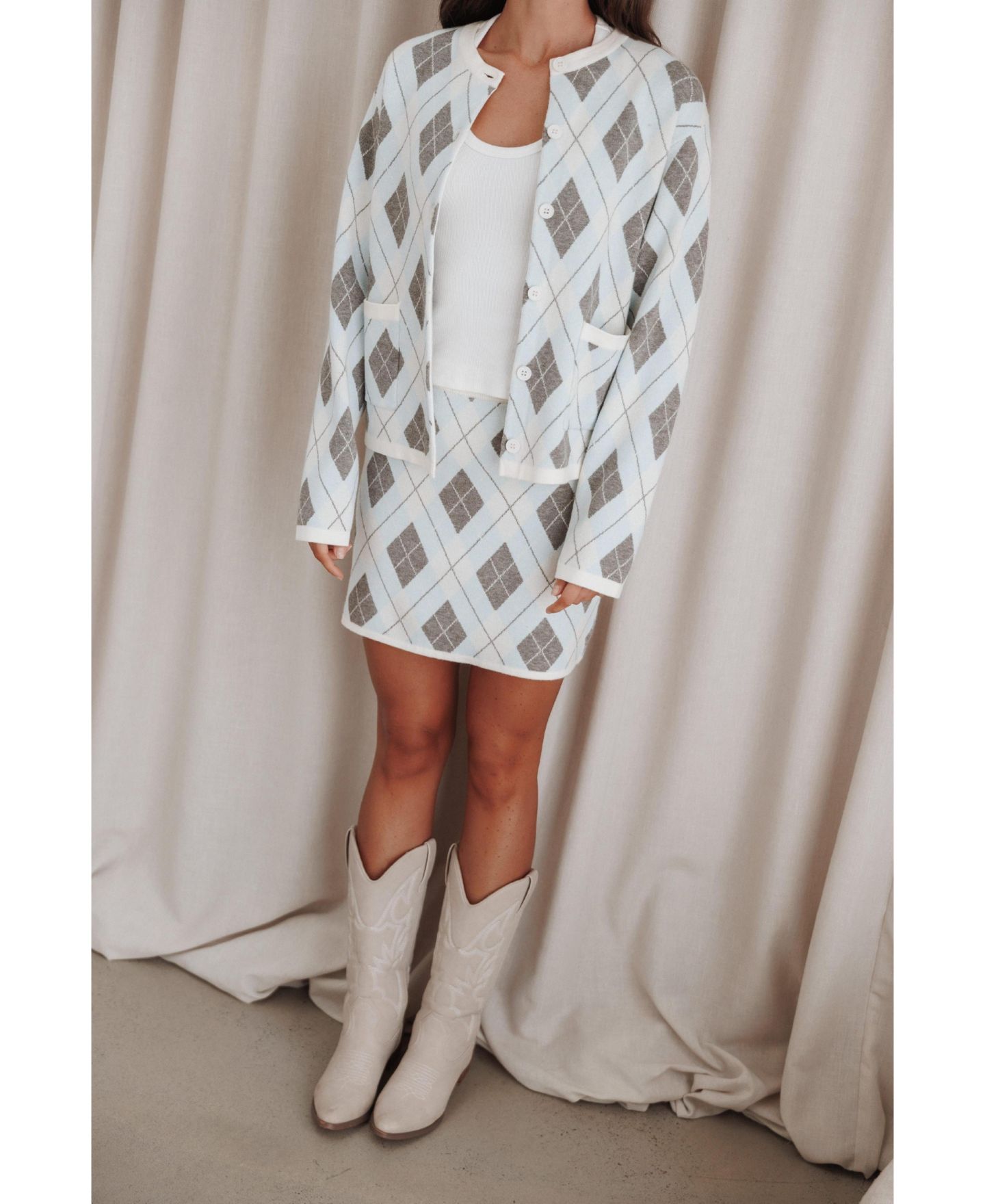 Женский комплект Petal and Pup Melissa Argyle Knit Long-Sleeve Top and Skirt, 2-Piece Set, цвет: Синий с ромбами — фото 5