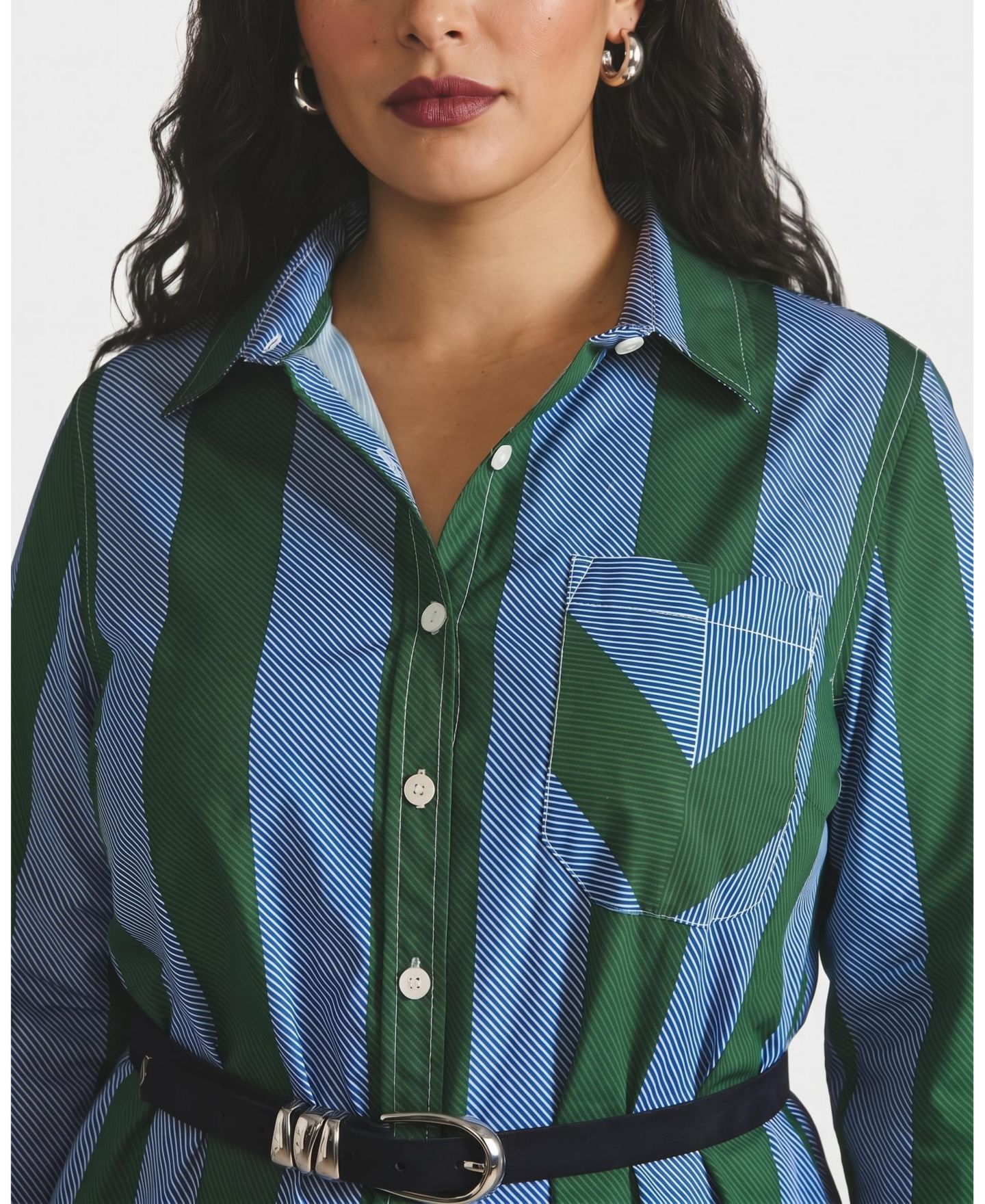 Женское платье Universal Standard Plus Size Odeon Stretch Poplin Shirtdress, цвет: Зелёный / Синий полосатый — фото 6