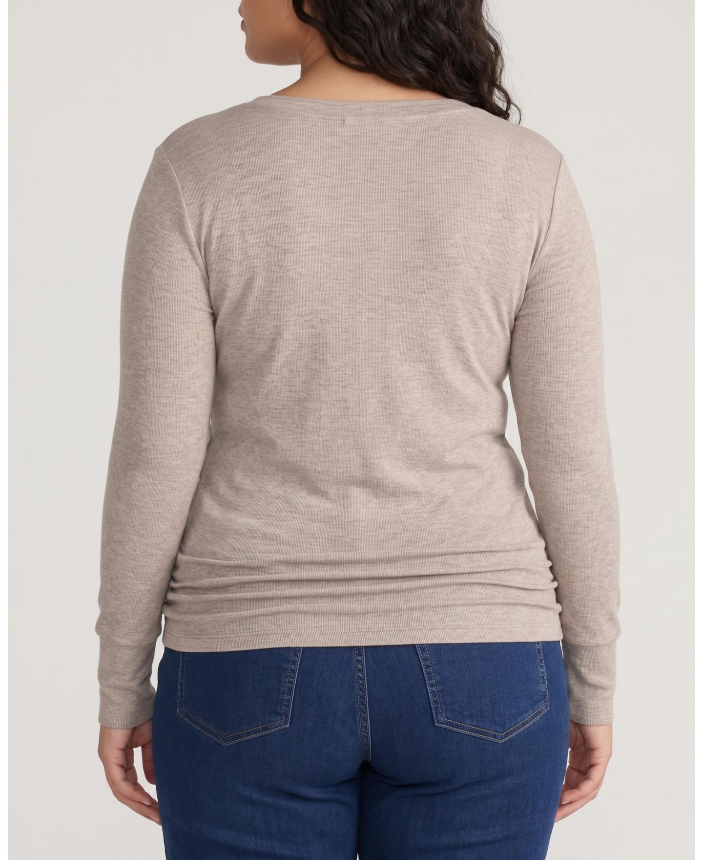 Женская футболка Universal Standard Plus Size Cloud Rib Fine-Ribbed Long-Sleeve Crewneck, цвет: Миндальный пыльный — фото 3