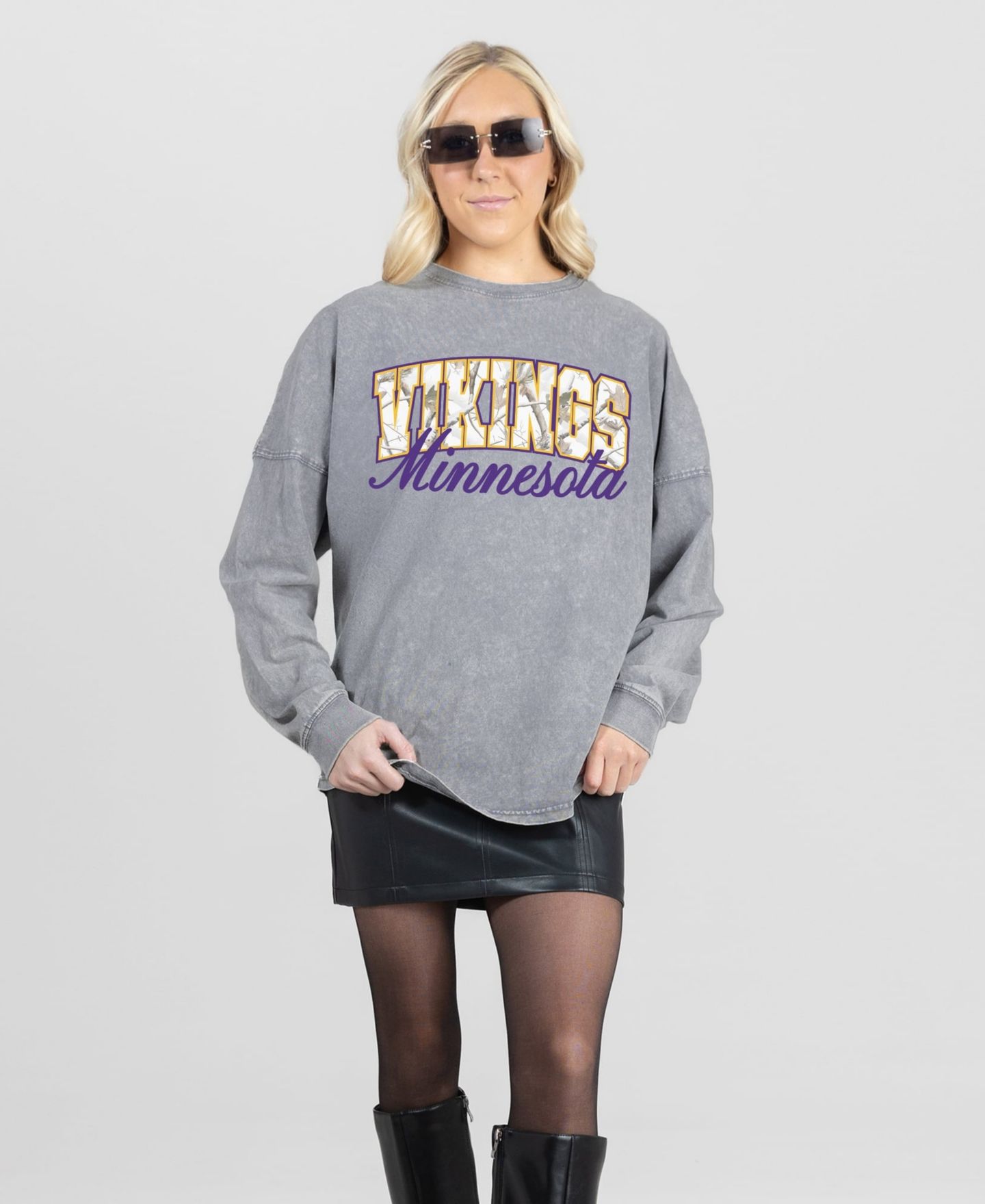 Женская футболка Gameday Couture Gray Minnesota Vikings On The Hunt Oversized Snow Wash Long-Sleeve — фото 1