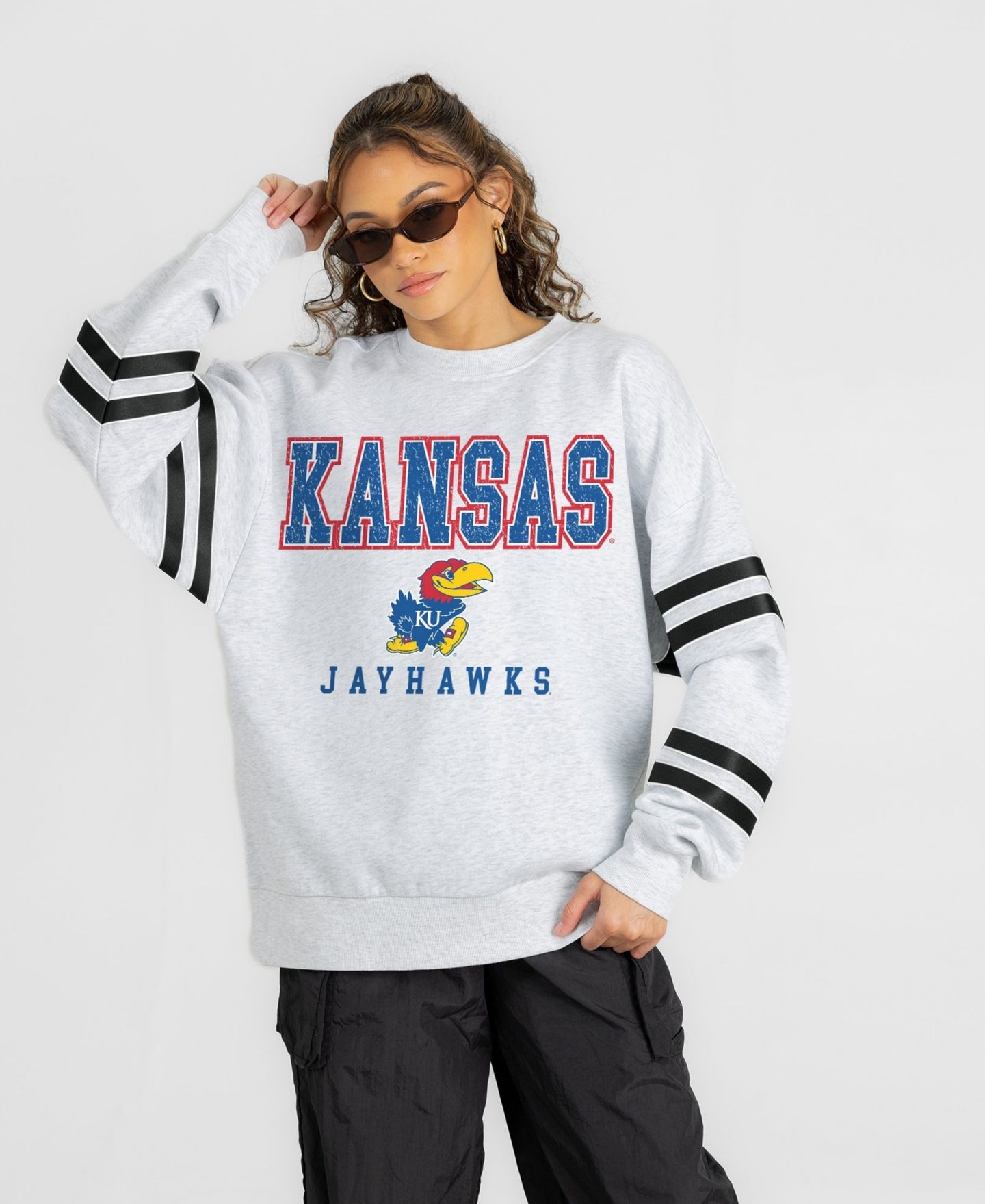 Женская толстовка Gameday Couture Ash Kansas Jayhawks Stadium Stripes Oversized Fleece — фото 1