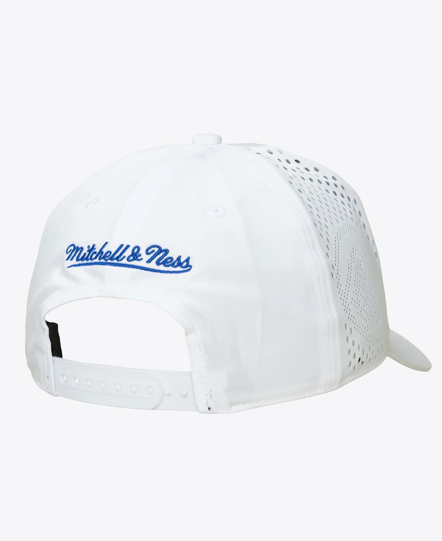 Мужская кепка Mitchell & Ness White New York Knicks Perfect Lightweight Pro Crown Adjustable Hat — фото 2