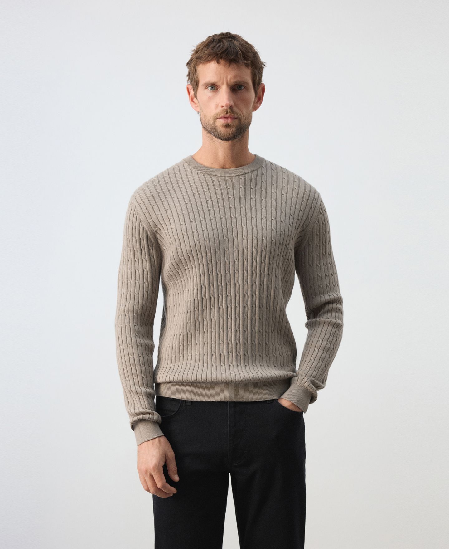 Мужской свитер Mango Mars Cable-Knit Crewneck, цвет: Норковый серый — фото 9