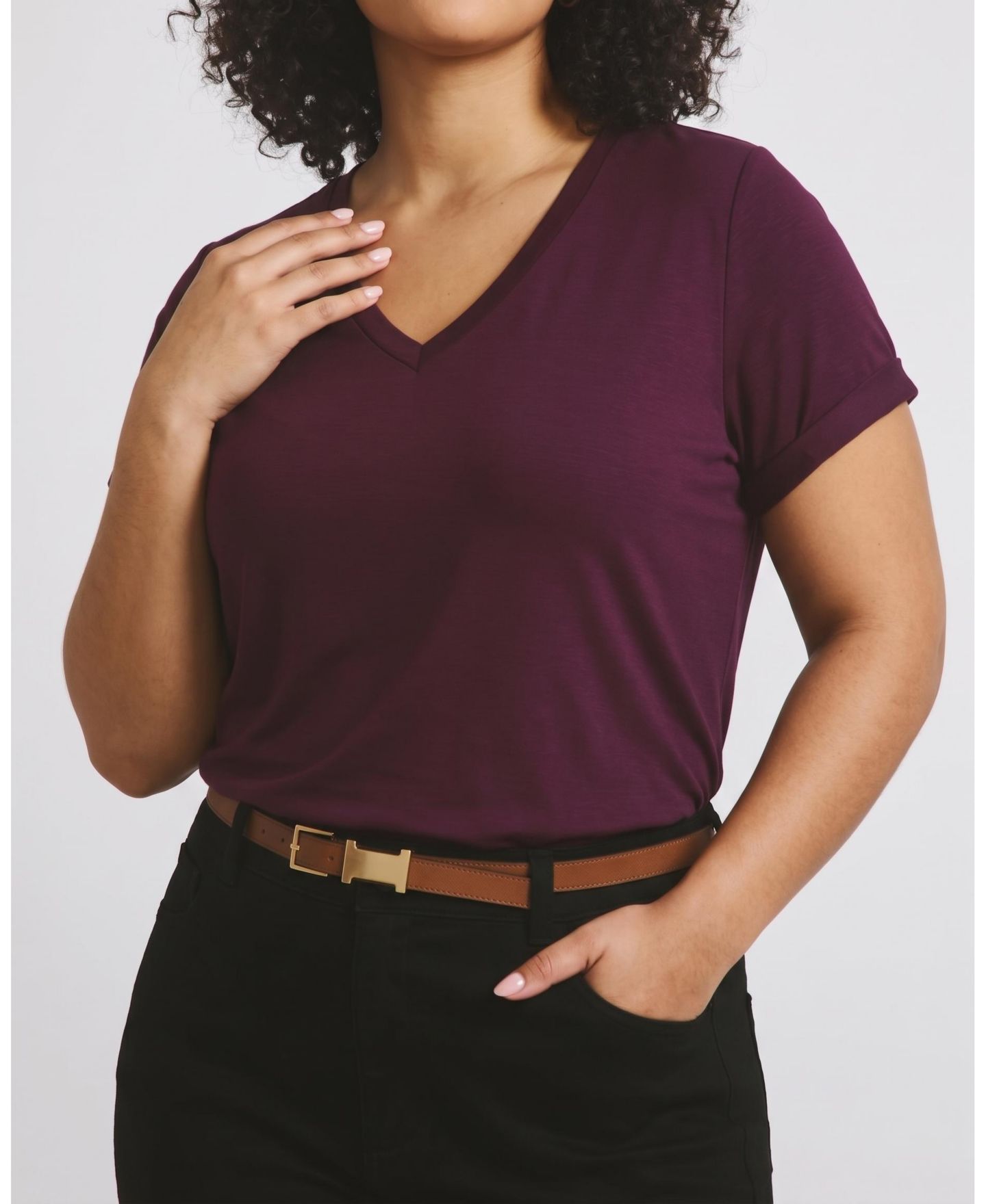 Женская футболка Universal Standard Plus Size V Rex V-Neck Short-Sleeve, цвет: Acai — фото 5
