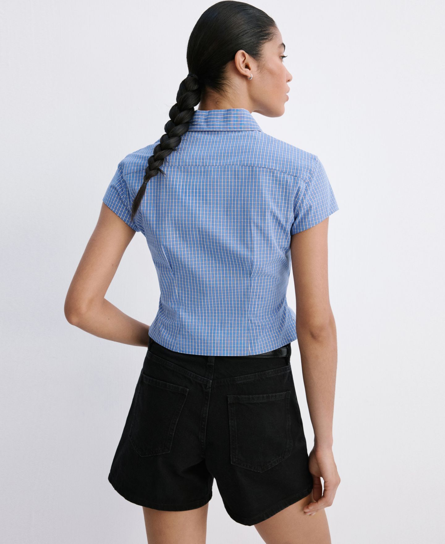 Женские шорты Mango Zoey Straight-Fit Denim, 3.94" Inseam, цвет: Чёрный джинсовый — фото 3