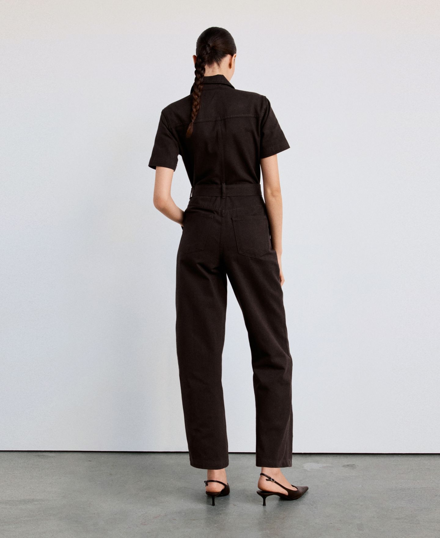 Женский комбинезон Mango Short-Sleeve Notched-Lapel Denim Belt Jumpsuit, цвет: Шоколадный — фото 3