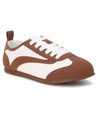 Moomba Classic Contrasting Paneling Flat-Heel Faux Leather Sneakers