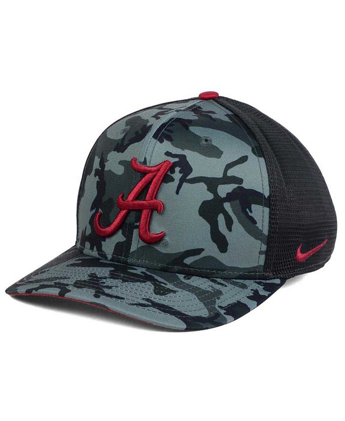 Nike / Men's Alabama Crimson Tide Camo Fitted Baseball Hat