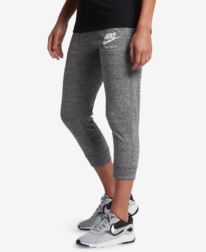 Nike Gym Vintage Capri Sweatpants Size Medium Heather Gray Pockets