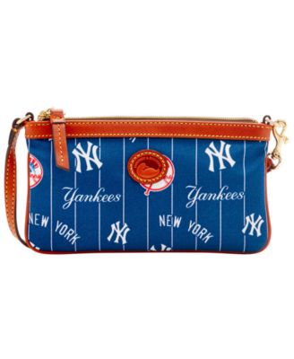 Dooney & Bourke - Nylon Wristlet