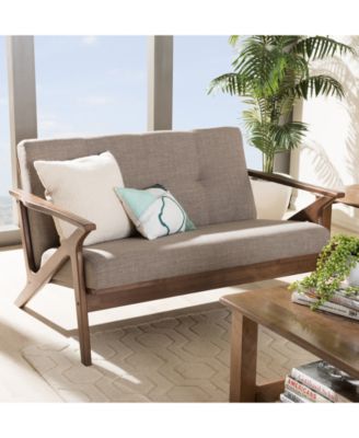 Wynola Loveseat