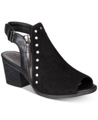 bare traps ivella block heel booties