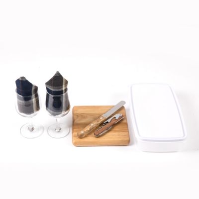 Pioneer Plaid-Accented Tan Picnic Basket