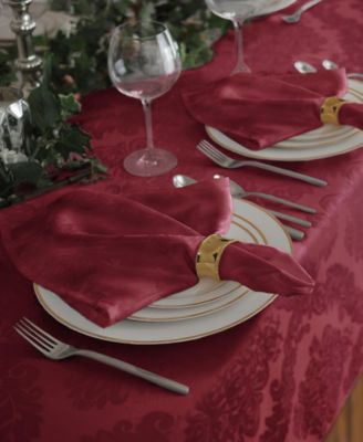 Barcelona Table Linen Collection