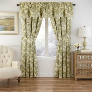 Waverly Spring Bling Window Pieced Scalloped Valance In Platinum