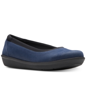 CLARKS COLLECTION WOMEN'S AYLA LOW FLATS WOMEN'S SHOES