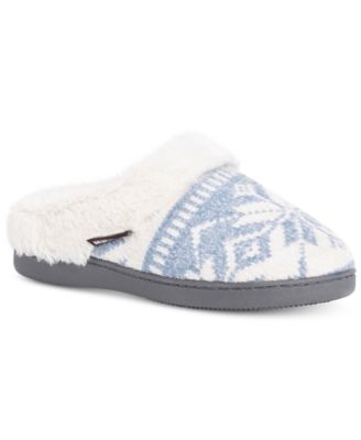 muk luks clogs