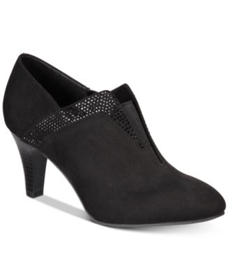 Karen Scott - Mikaah Shooties