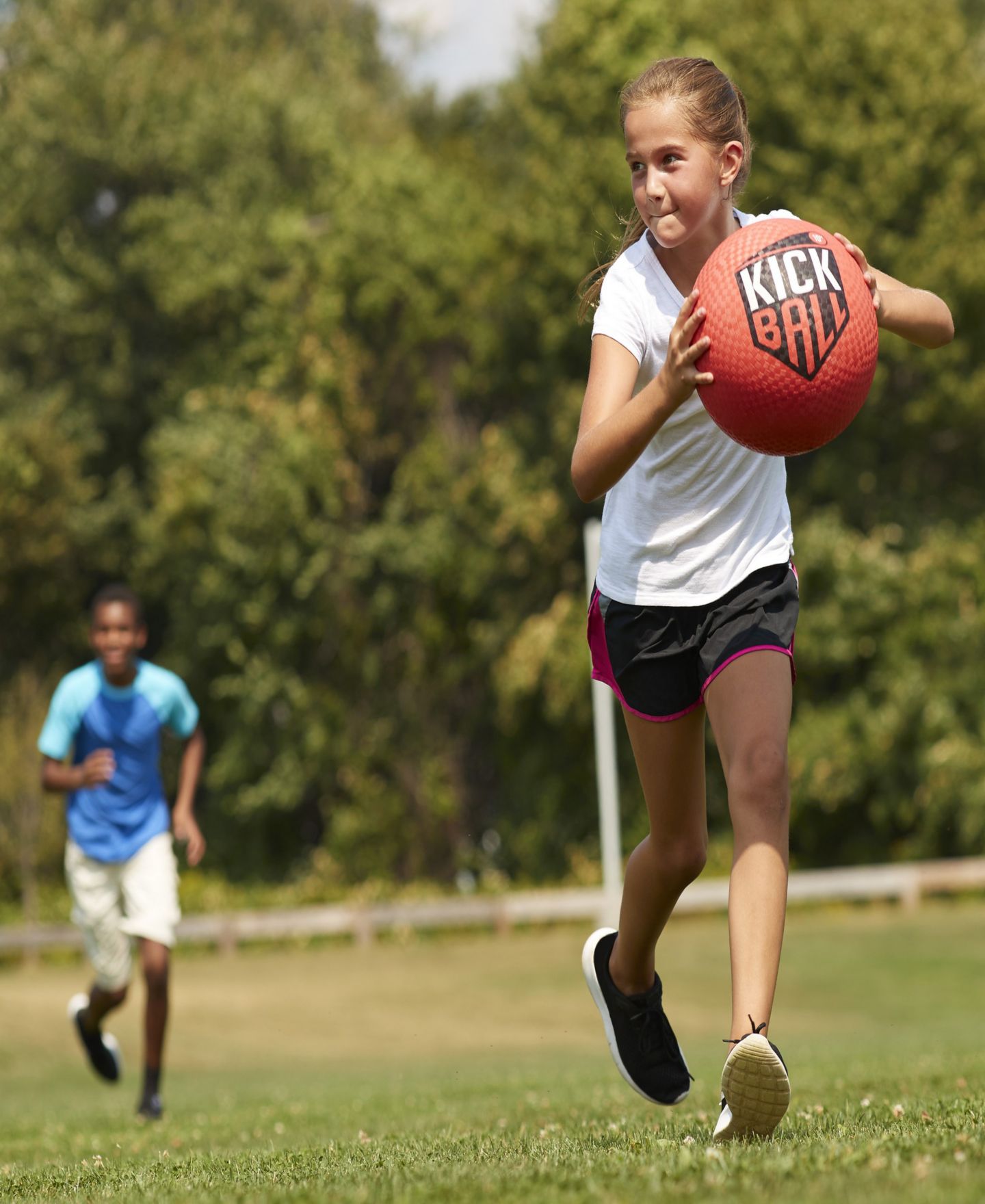 Детская игрушка Franklin Sports 10" Textured Rubber Kickball, Ages 5+ — фото 9