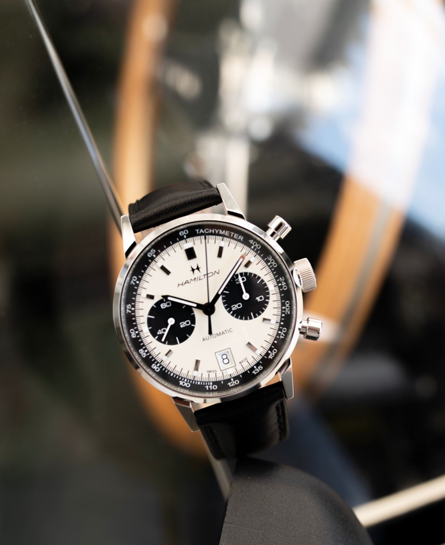 Мужские часы Hamilton Swiss Automatic Chronograph Intra-Matic Black Leather Strap Watch 40mm — фото 7