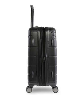 Tanner 21" Spinner Luggage