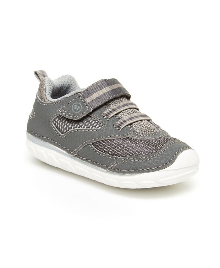 Stride rite soft clearance motion adrian sneaker