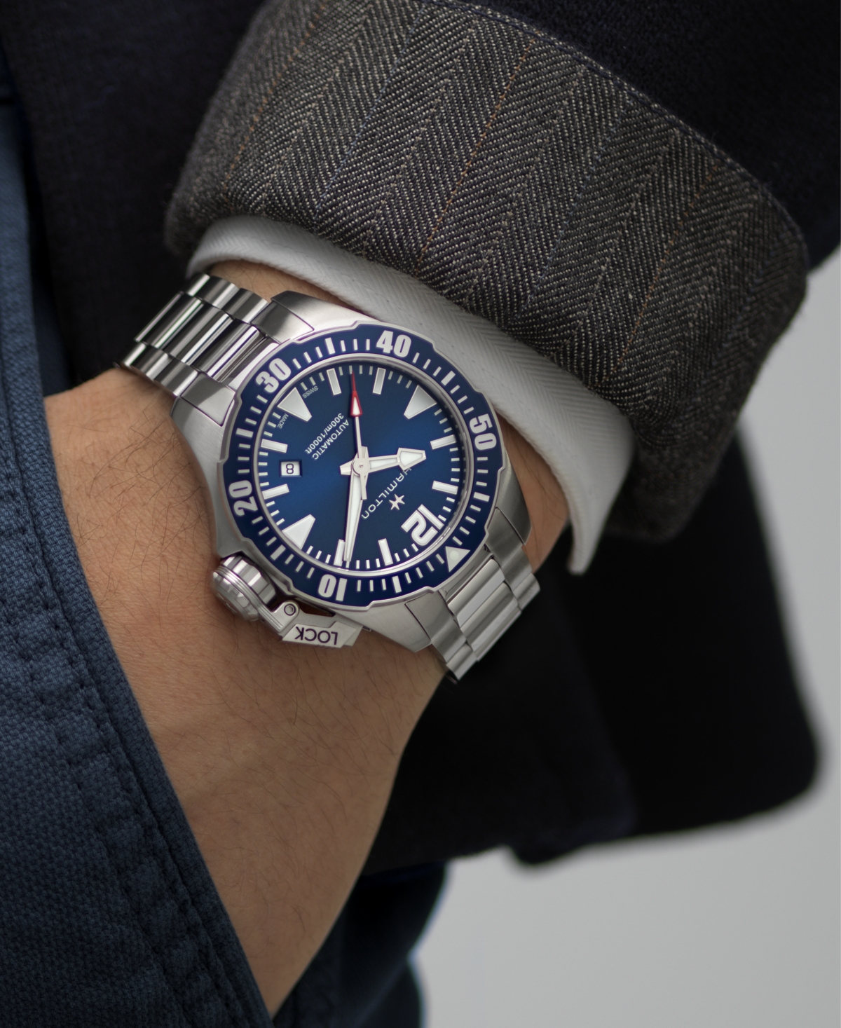 Hamilton Khaki Navy Frogman Automatic Blue Dial Mens Watch H77705145 In Blue