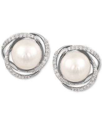 Cultured Freshwater Pearl (7mm) & Diamond (1/8 ct. t.w.) Stud Earrings in 14k Gold