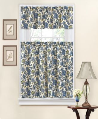 Traditions by Waverly - Navarra Tier and Valance Set