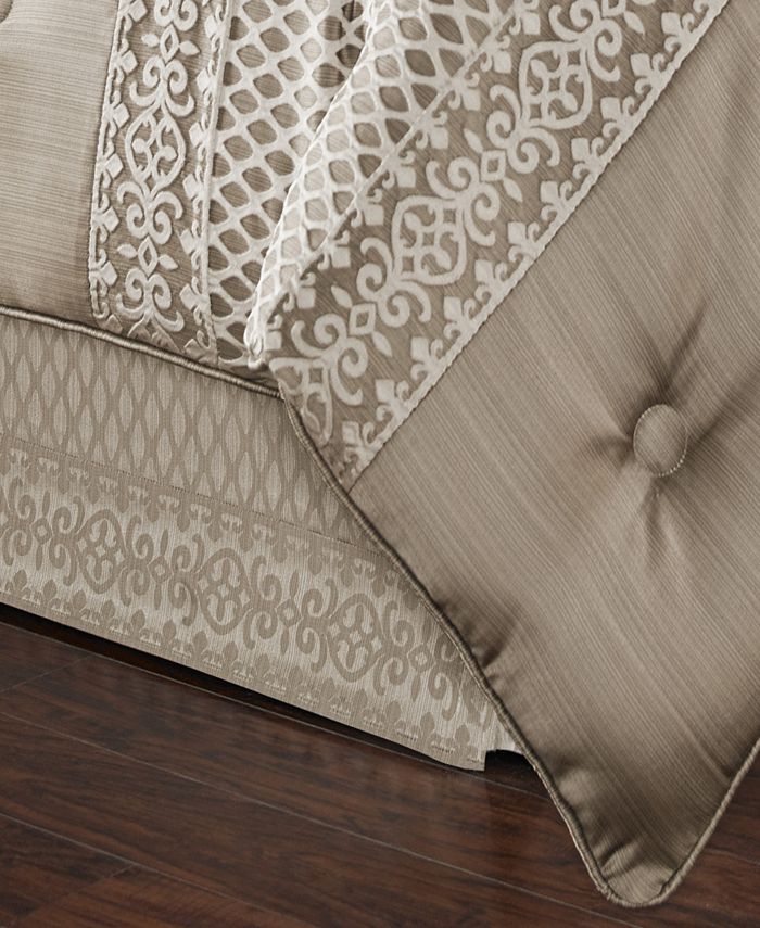 Five Queens Court Beaumont Comforter Set King Macy #39 s