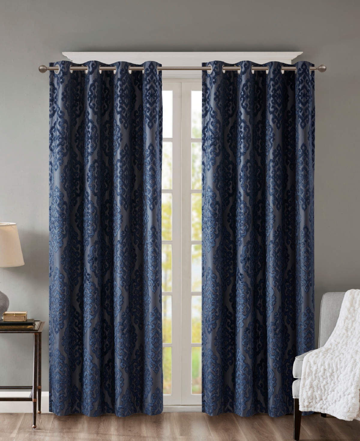 https://slimages.macysassets.com/is/image/MCY/products/2/optimized/12945842_fpx.tif?wid=1200&fmt=jpeg&qlt=100