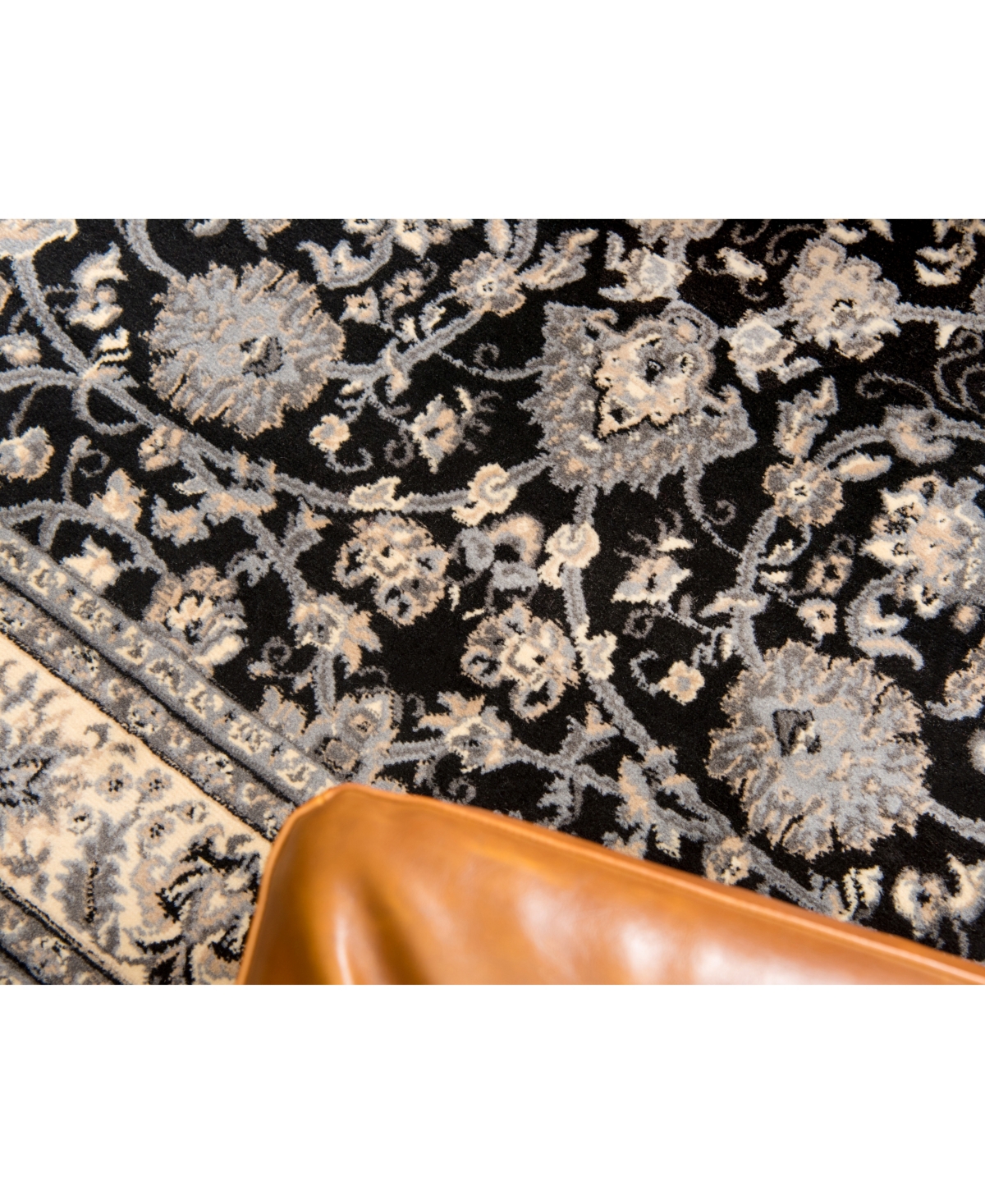 Bayshore Home Arnav Arn1 7' x 10' Area Rug