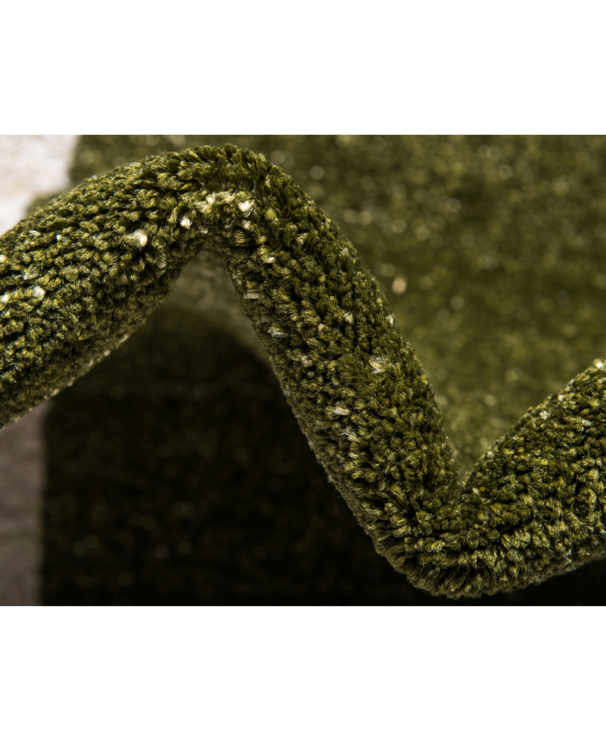 Bayshore Home Lyon Lyo5 Area Rug