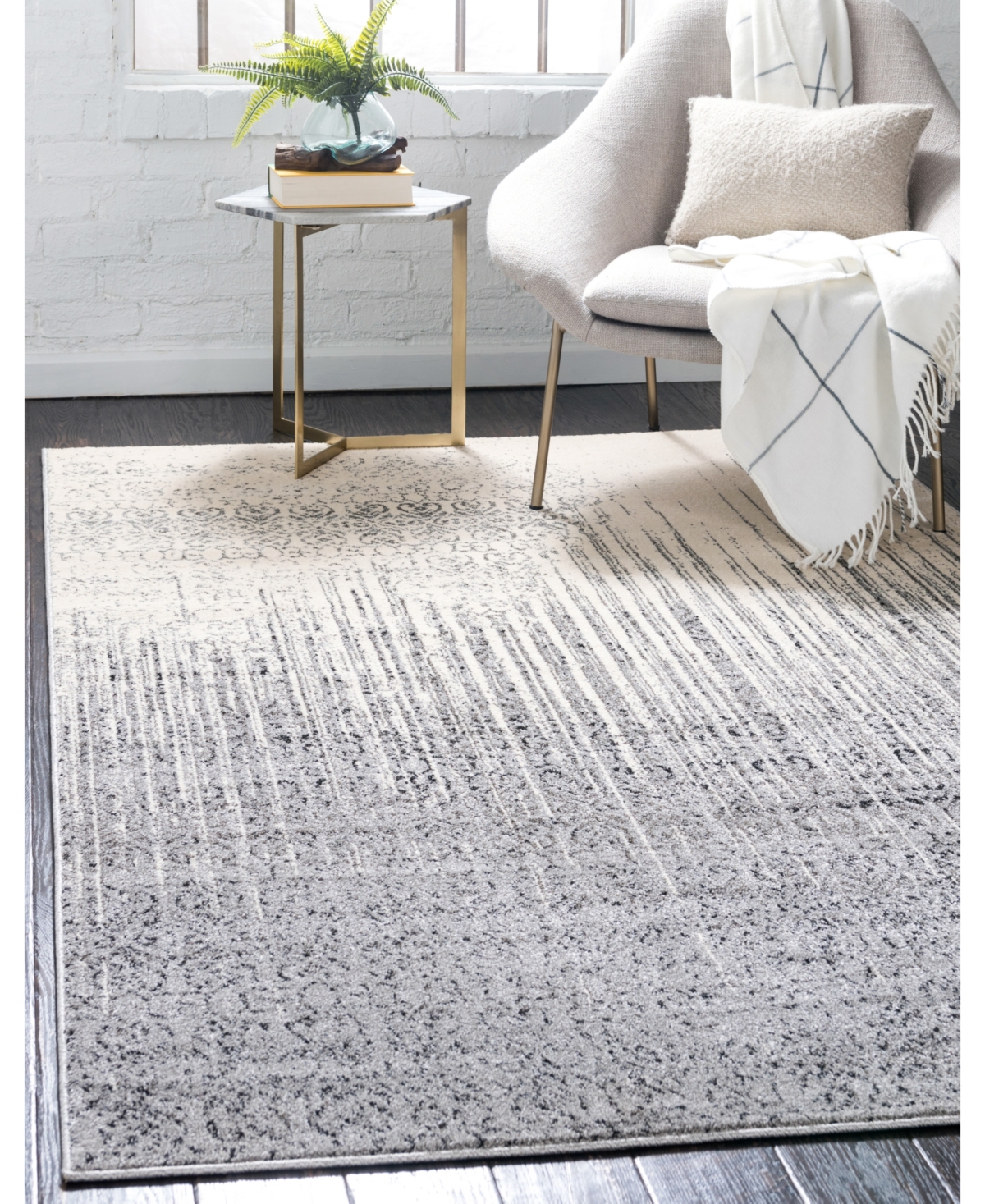 Bayshore Home Lyon Lyo2 8' x 11' Area Rug
