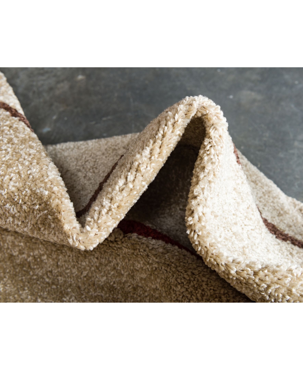 Bayshore Home Jasia Jas09Area Rug - Beige