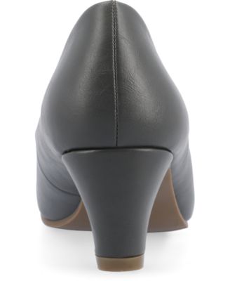 Women's Luu Round Toe Pumps