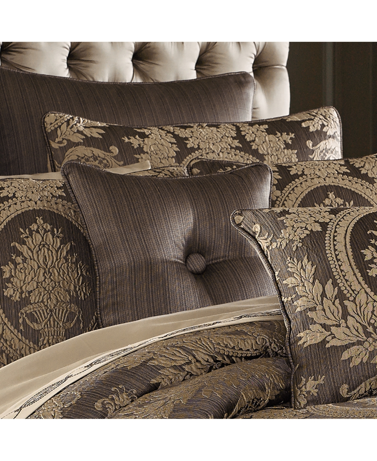 Five Queens Court Neapolitan Pillow, x