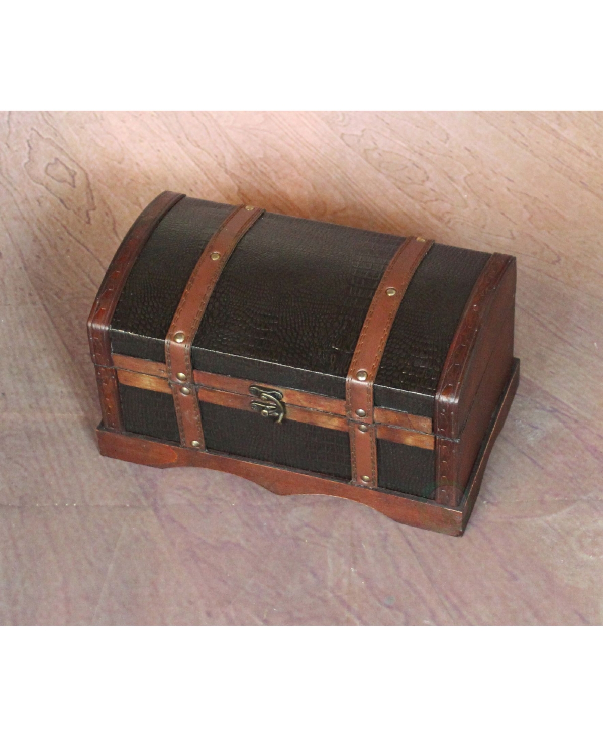 Vintiquewise Leather Wooden Chest