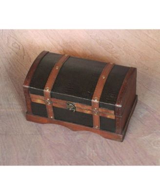 Vintiquewise Old Cedar Style Large Lockable Wooden Chest, Multicolor, Large Cedar Chest