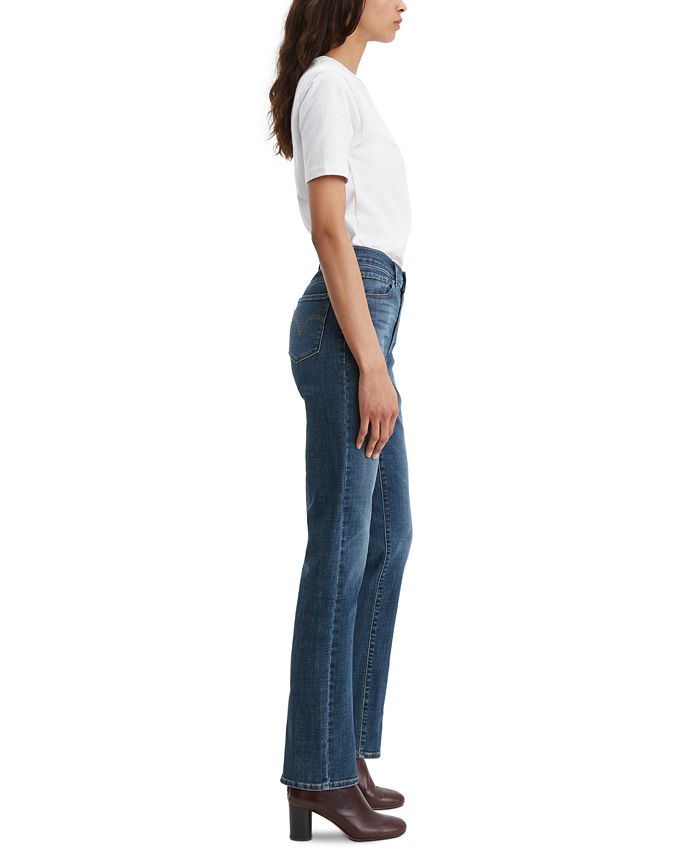 Levi's Women's Classic Straight-Leg Jeans & Reviews - Jeans - Women ...