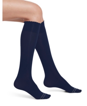 Hue Women's Graduated Compression Opaque Knee High Socks